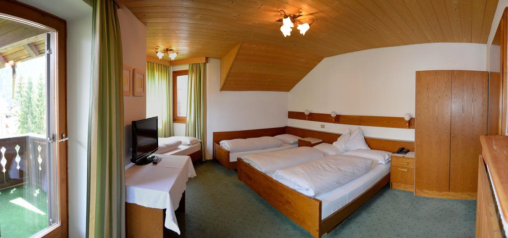 Bed and Breakfast Garni Sayonara Сан-Виджилио-ди-Мареббе Номер фото