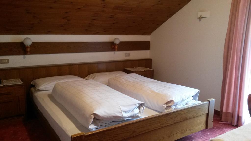 Bed and Breakfast Garni Sayonara Сан-Виджилио-ди-Мареббе Номер фото